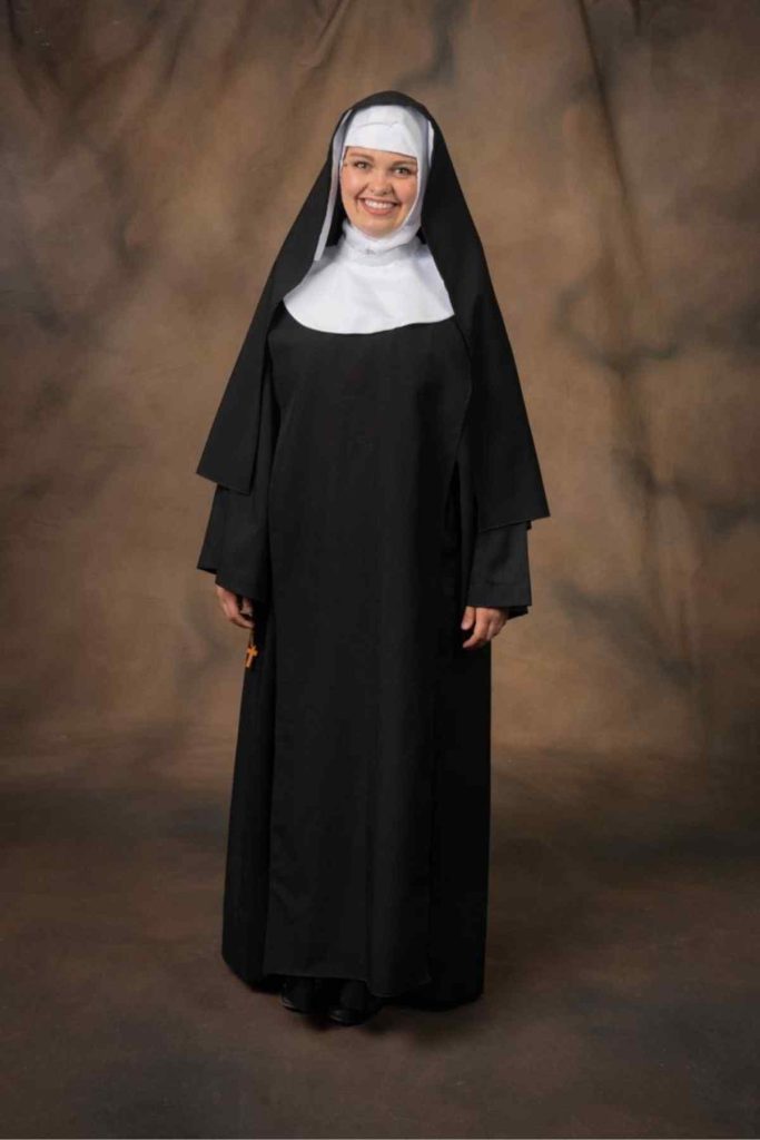 Costume di Halloween da suora 3 Costume di Halloween da suora