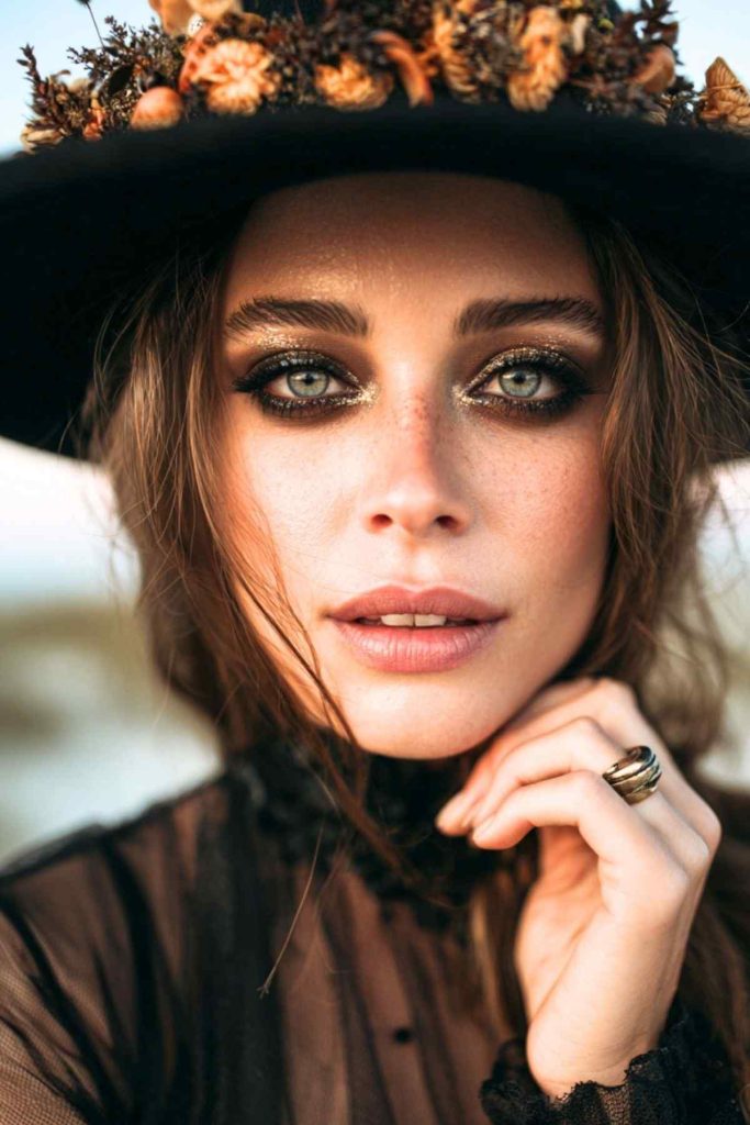 Trucco da strega boho per Halloween Trucco da strega boho per Halloween