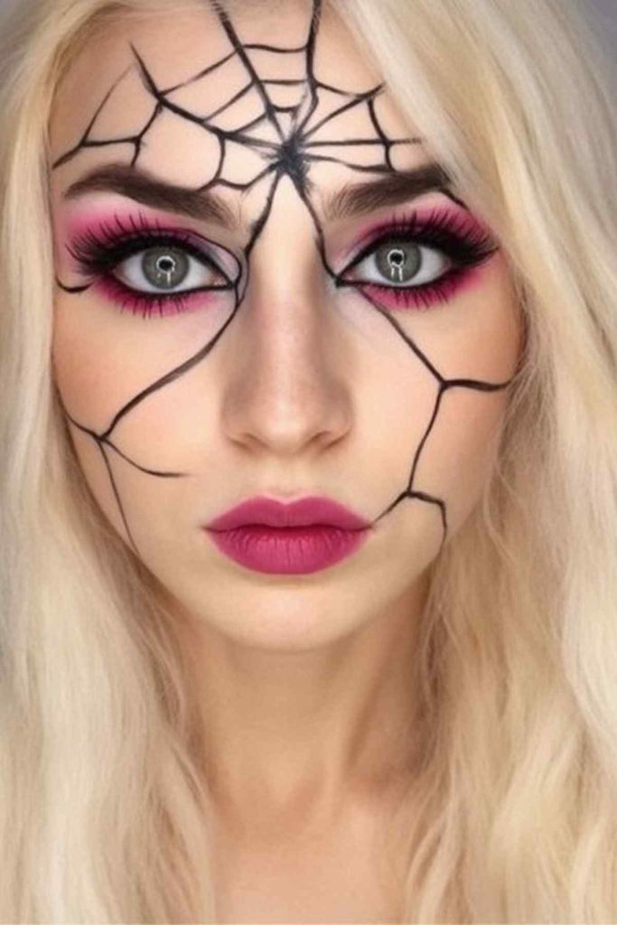 Trucco di Halloween da bambola crepata Trucco di Halloween da bambola crepata