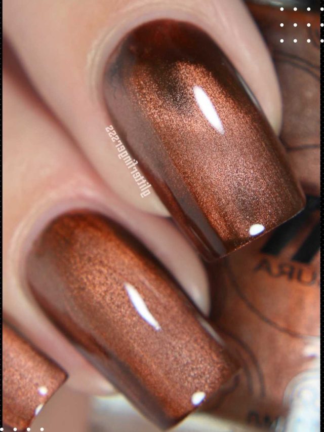 Ongles décorés en cuivre 2022 – Voir les modèles de cette couleur tendance estivale