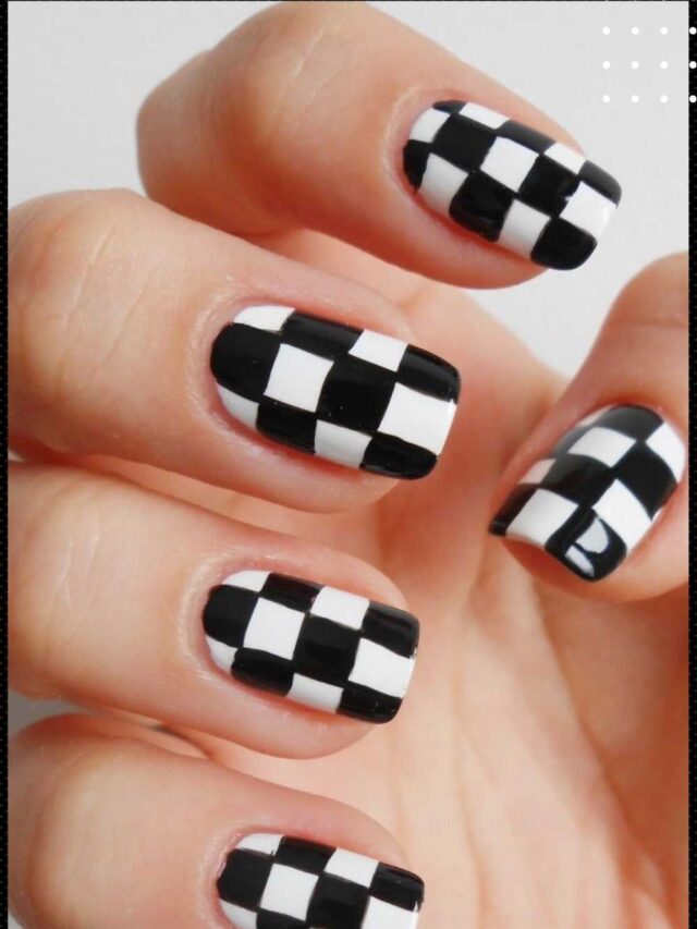 Ongles décorés avec des détails d'échecs 2022 - Voir 41 modèles de cette couleur de vernis à ongles que les célébrités utilisent cet été