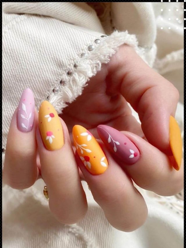 10 Nails decorated with flower designs – Nail Art trend of the season