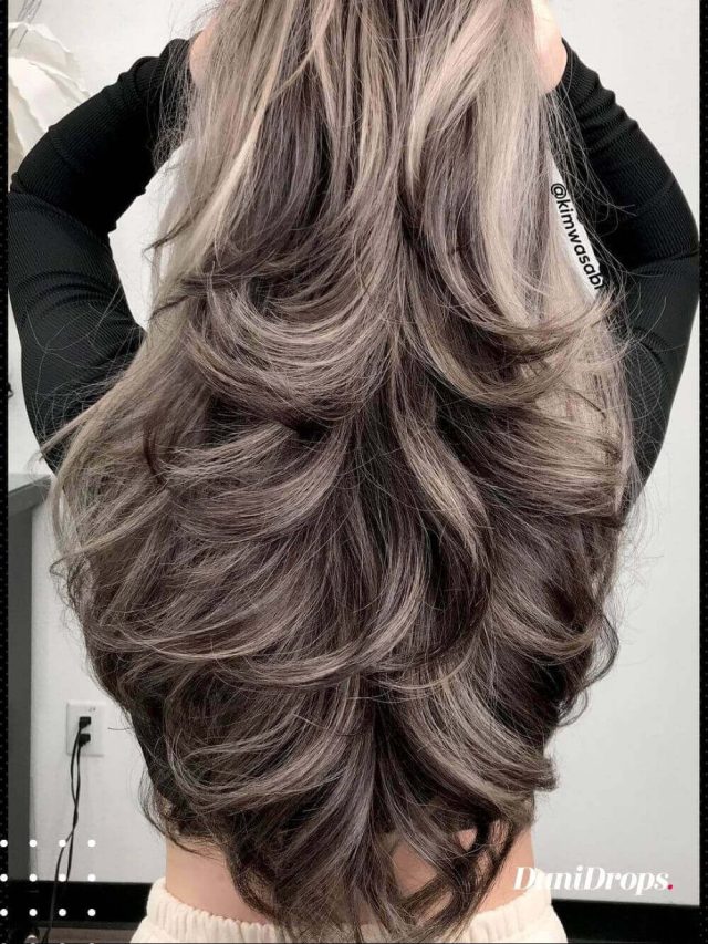 Long V-cuts: Adopt this elegant and sophisticated style