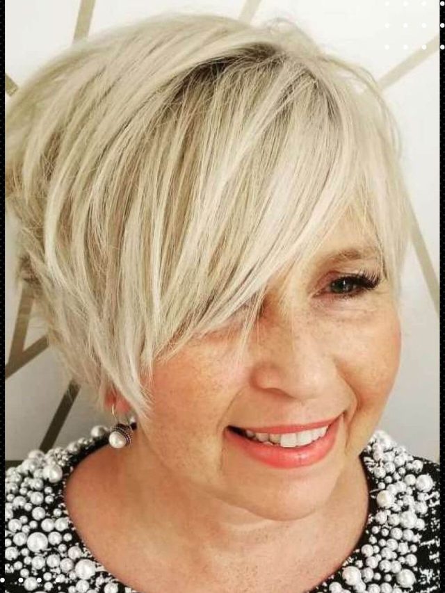 Mira los mejores colores para ti para usar en tu cabello si tienes más de 50 años