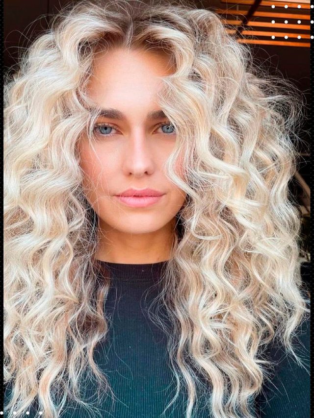 Cabelo fino cacheado não é mais problema, veja estes cortes e se apaixone