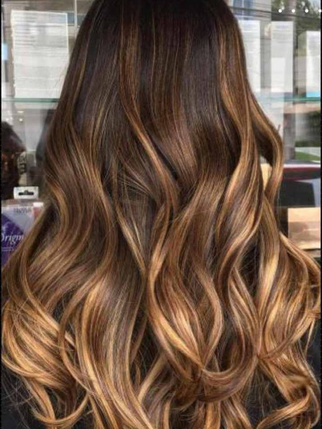 Tendenza capelli castano cioccolato