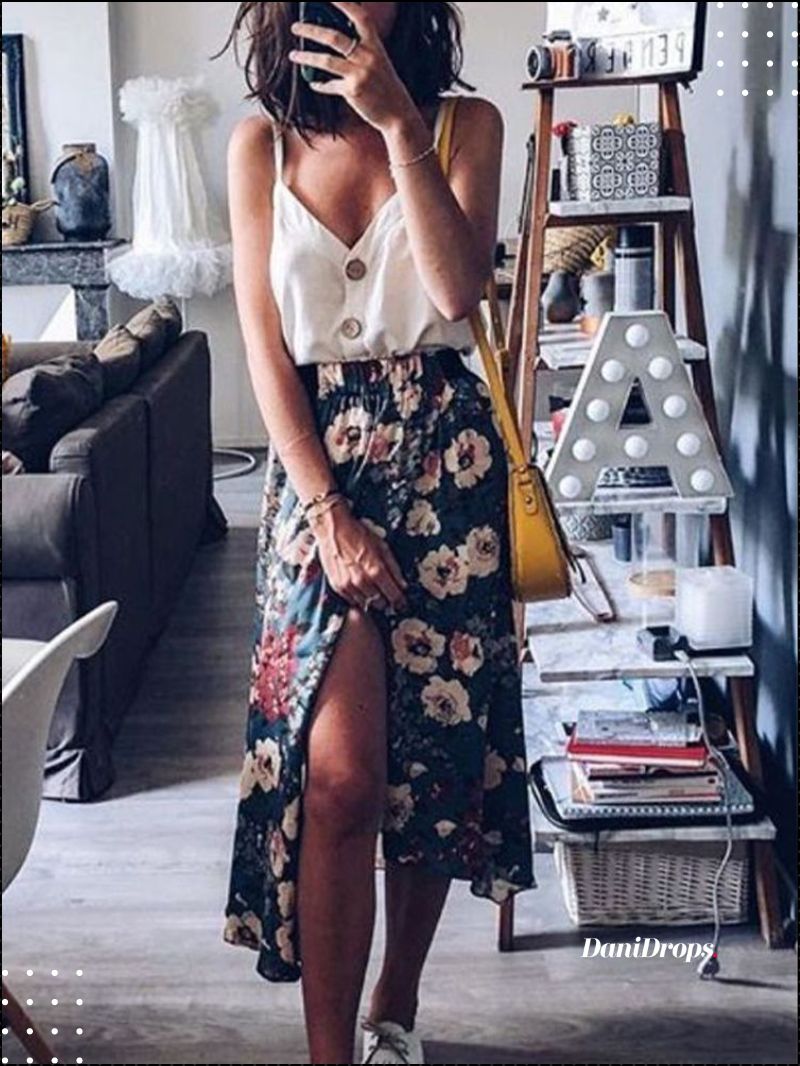 GIRL WITH CURVES Tumblr — Maxi Skirt + Lace-up Flats