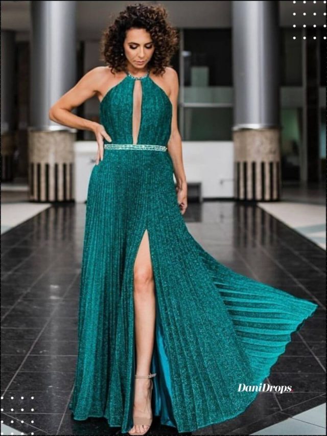 Godmother's Dress – The celebrities approved, the color green is a trend