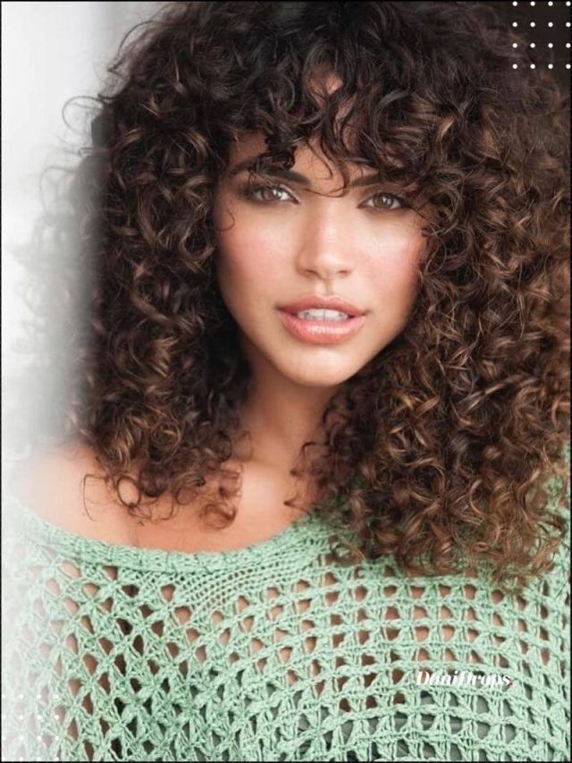Cheveux bouclés superposés – Découvrez 10 raisons pour lesquelles ils seront magnifiques