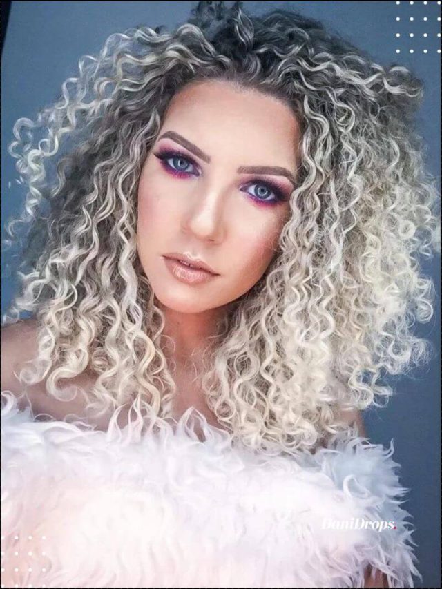 Cabello rizado platino: ¡mira las principales tendencias aquí!
