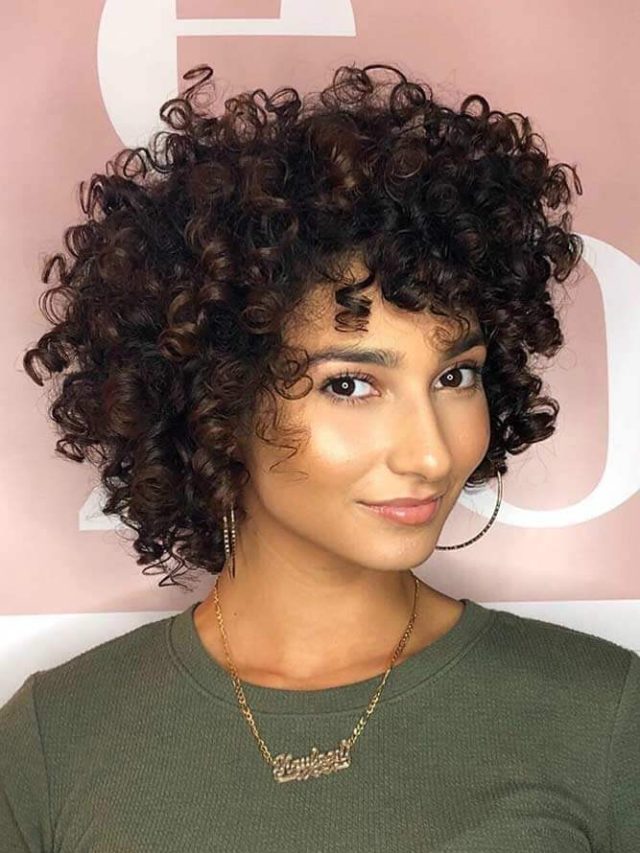 Female Curly Hair – Do you know how to choose one for you?