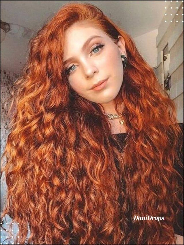 Red Curly Hair: Adopt this striking look and be at the forefront of hair fashion