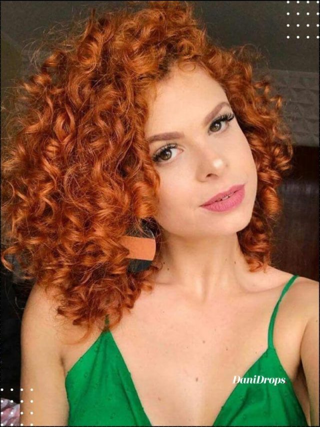 Red Curly Hair 2023 – The celebrities are migrating to this hairstyle