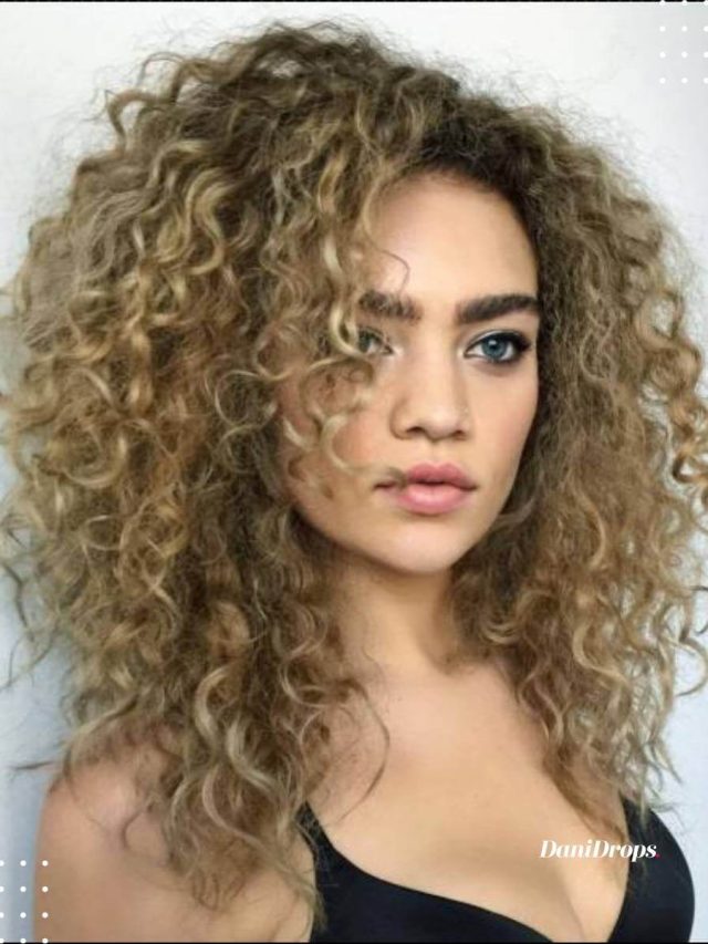 Natural Blonde Curly Hair – See 10 amazing cuts