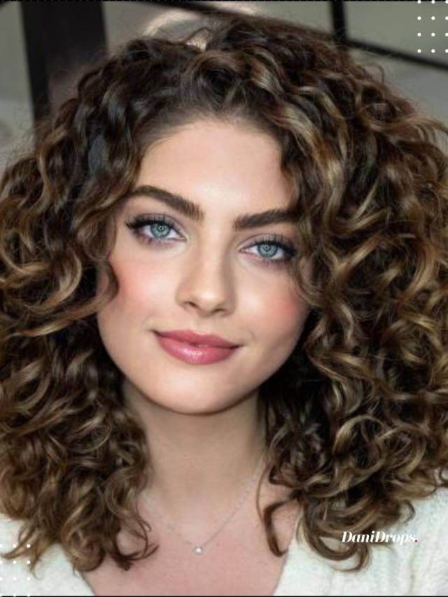Natural Brown Curly Hair – See 10 cutting trends