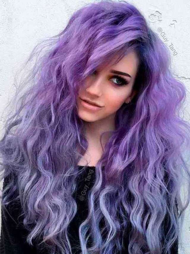 Capelli viola: tendenza in ascesa che domina Internet