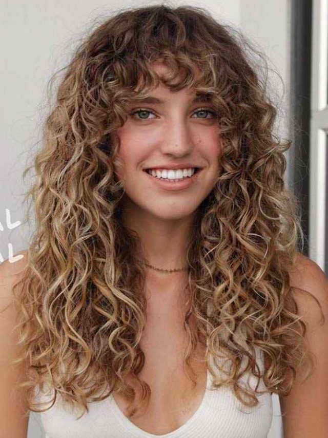 Taglio di capelli lungo: il trend che sta dominando i social media