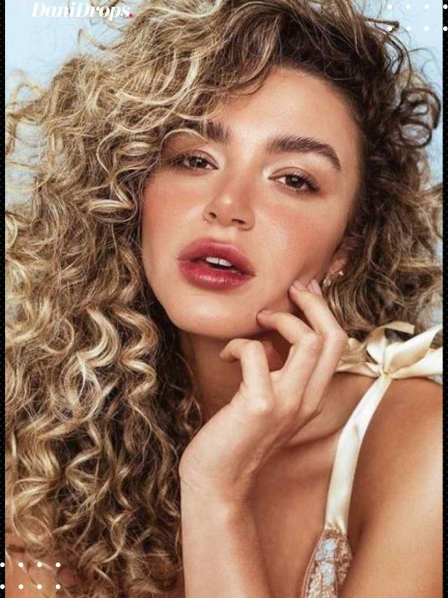 5 tips to keep your balayage curly hair hydrated and shiny