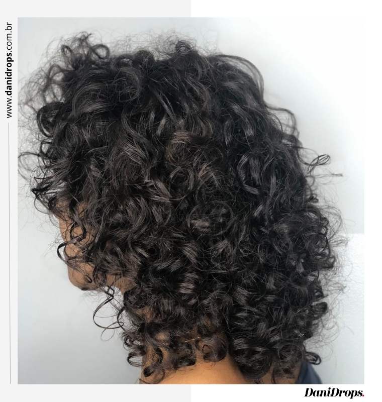 07 Capelli scuri con permanente 1 Capelli scuri con permanente