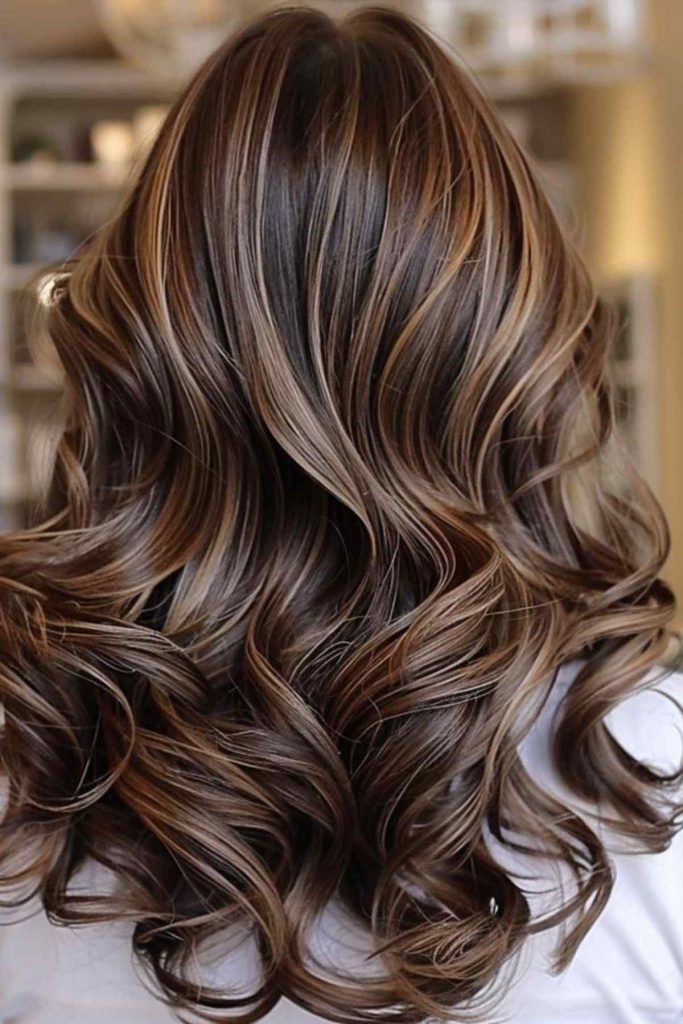 cor de cabelo Cabelo Morena Iluminada Escuro cor de Cabelo Morena Iluminada Escuro